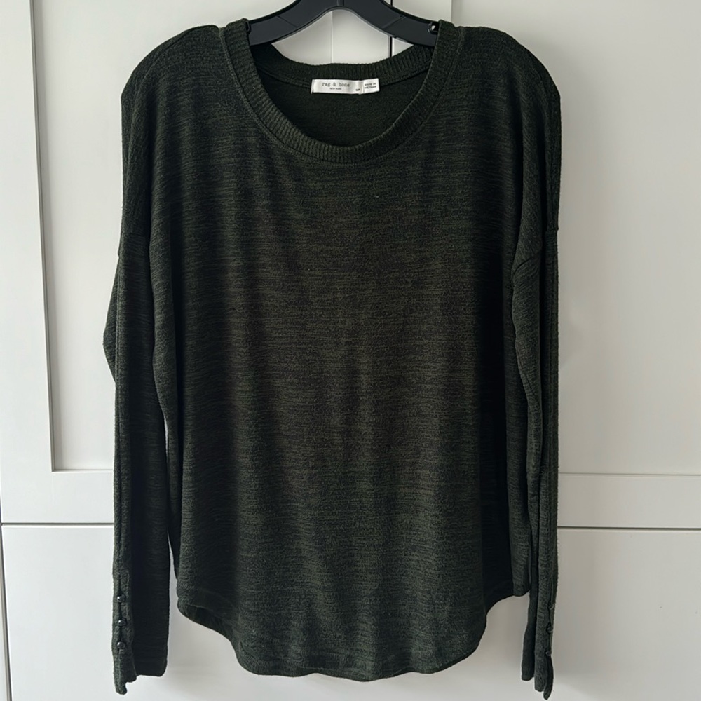 Light weight sweater